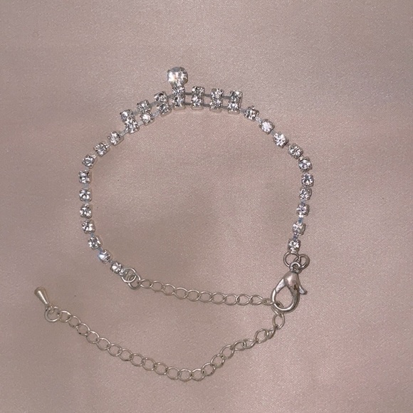 *🛒 FREE WITH PURCHASE* Silver stone crystal bracelet - Picture 3 of 3